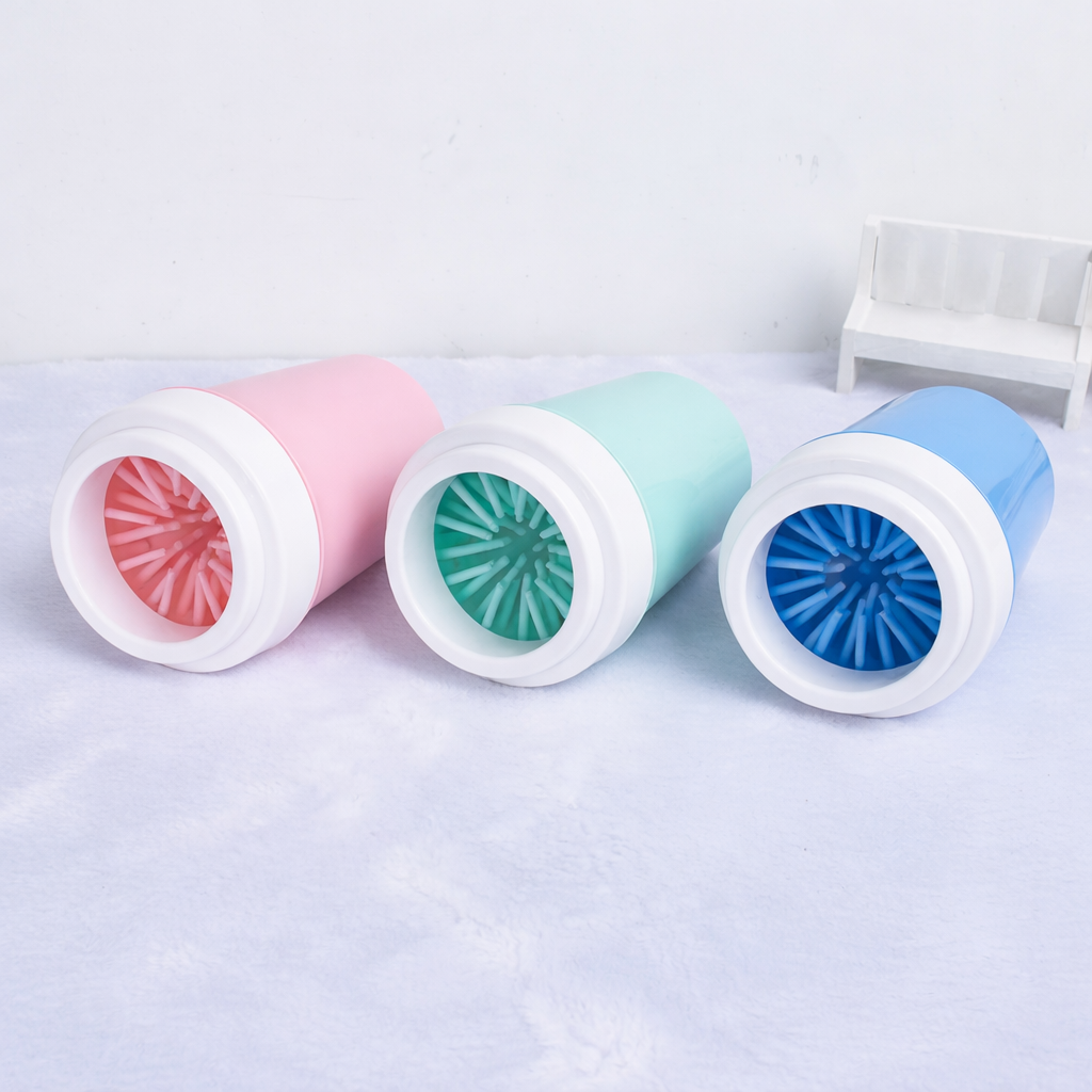 Clean Paws Dog Paw Washer – Quick Mud & Dirt Cleaner